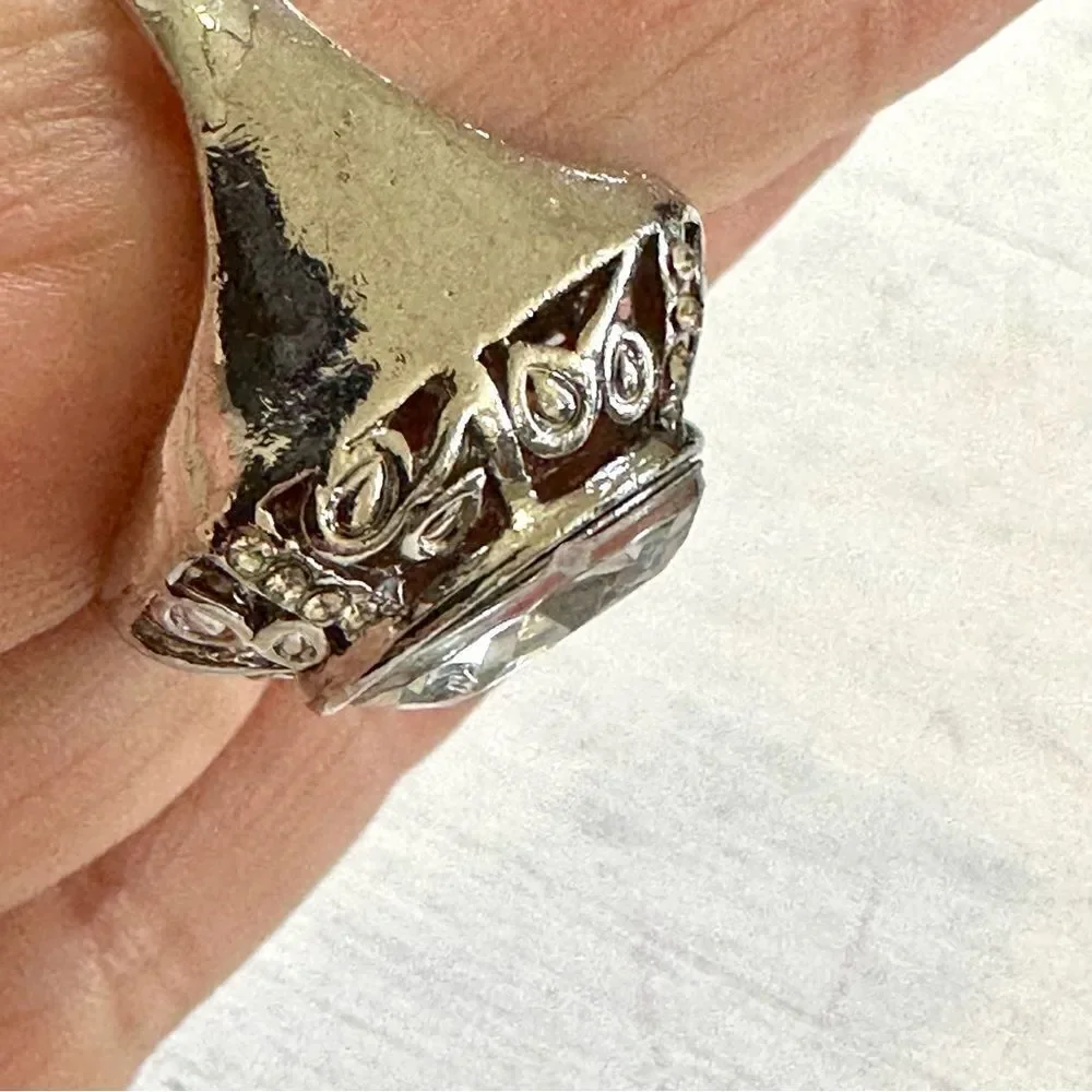 Silver tone rhinestone ring